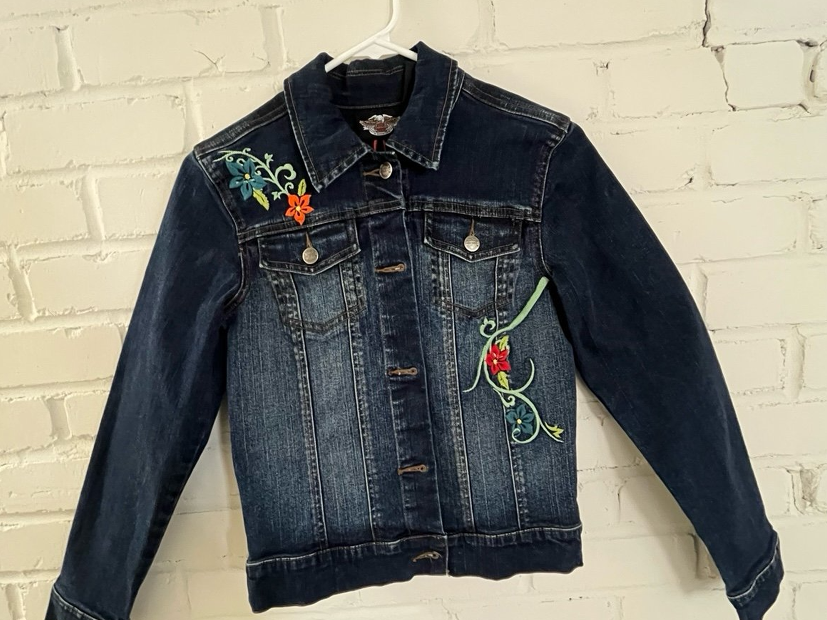 Custom embroidered and printed jackets at MyLogoMax